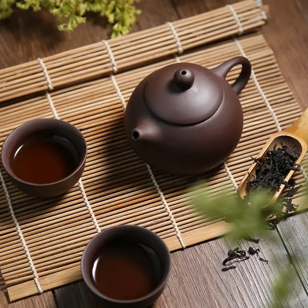 Da Hong Pao, ceainic din lut, ceșcuțe