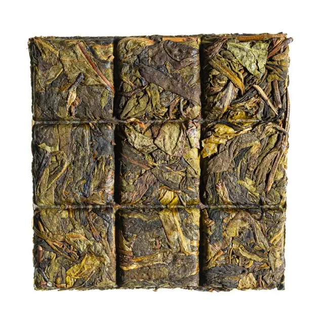 Sheng puerh «Frunza de Aur», Li Haoqian, Kunming — 4